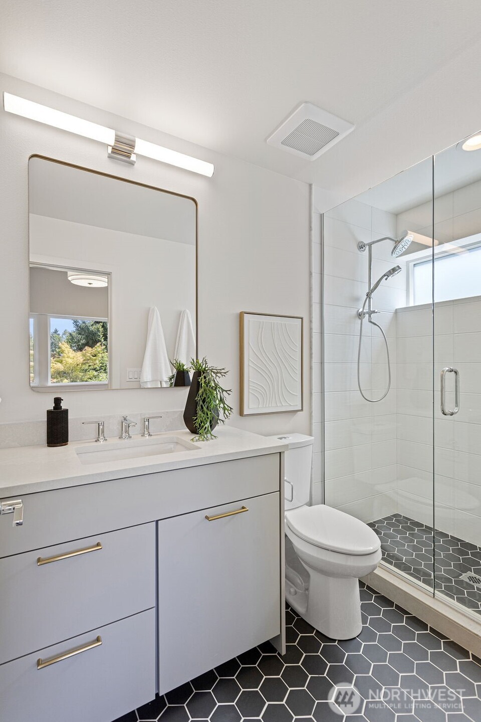 8039 Wallingford Avenue C Property Photo 20