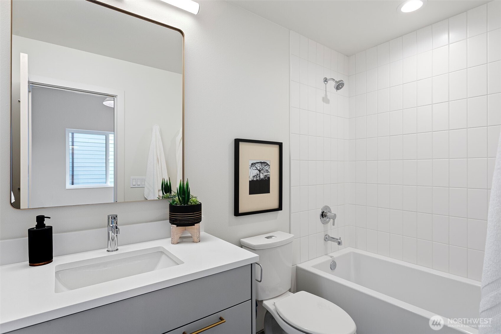 8039 Wallingford Avenue C Property Photo 25