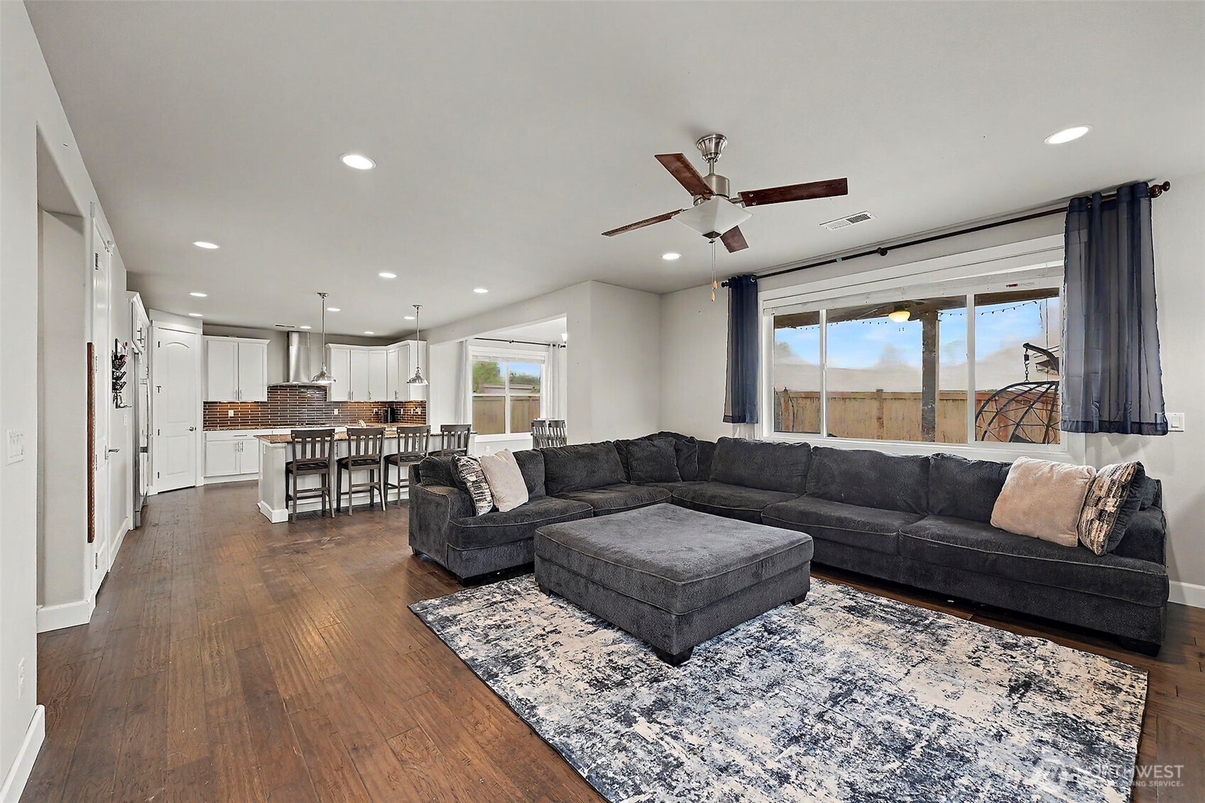 11402 175th Street Property Photo 6