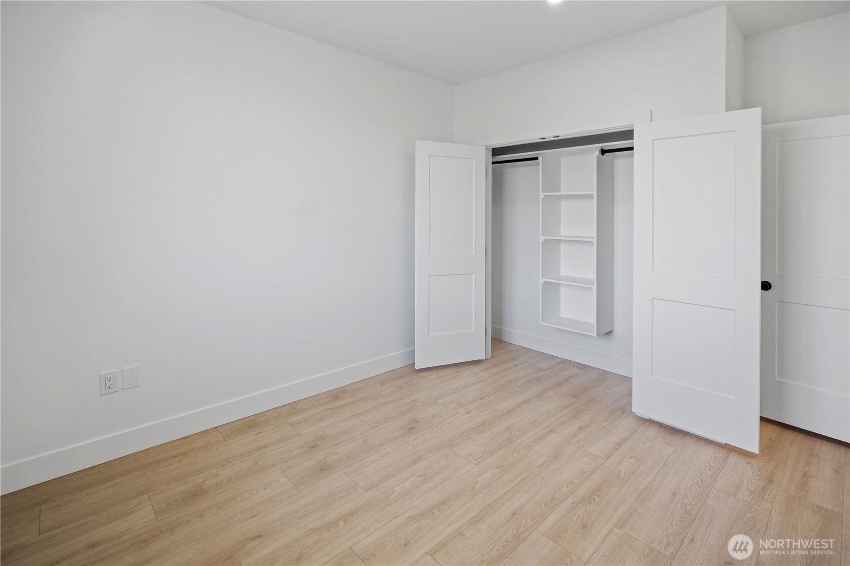 227 Parkside Place Property Photo 24