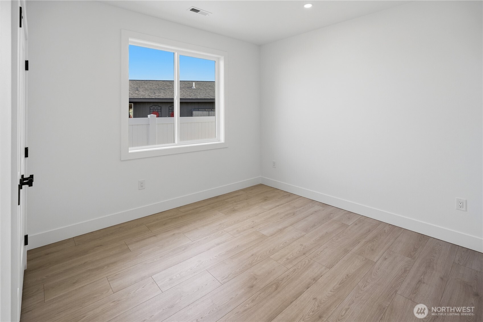 227 Parkside Place Property Photo 25