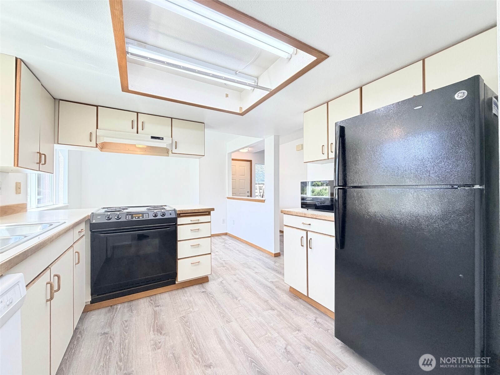 1311 -1317 Contra Costa Avenue Property Photo 4