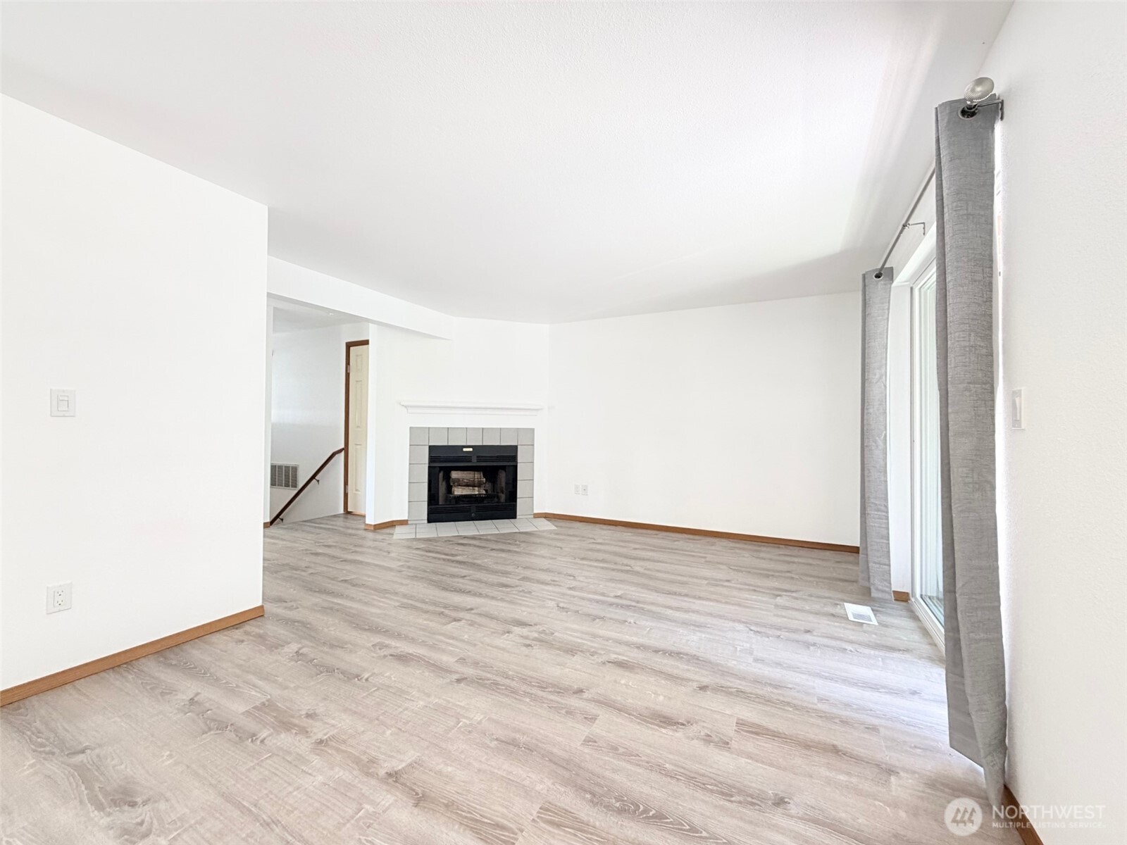 1311 -1317 Contra Costa Avenue Property Photo 8