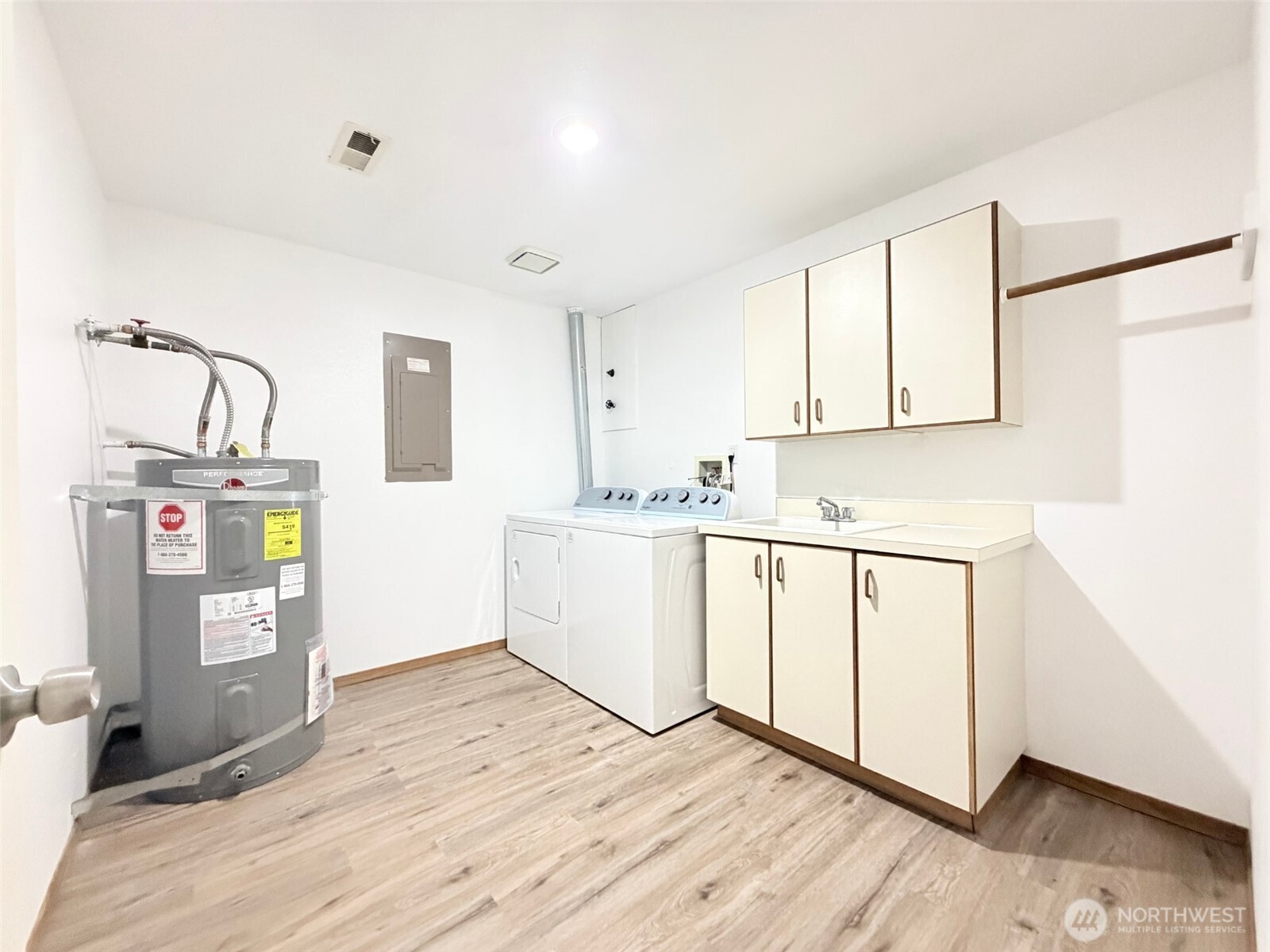 1311 -1317 Contra Costa Avenue Property Photo 12