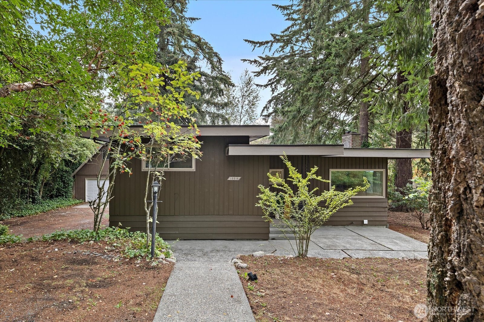 12216 12th Avenue Property Photo 2