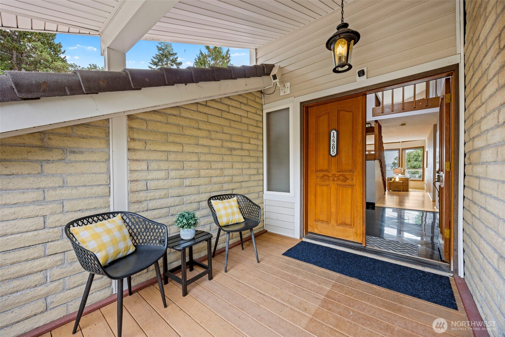 12205 Shorewood Drive Property Photo 3