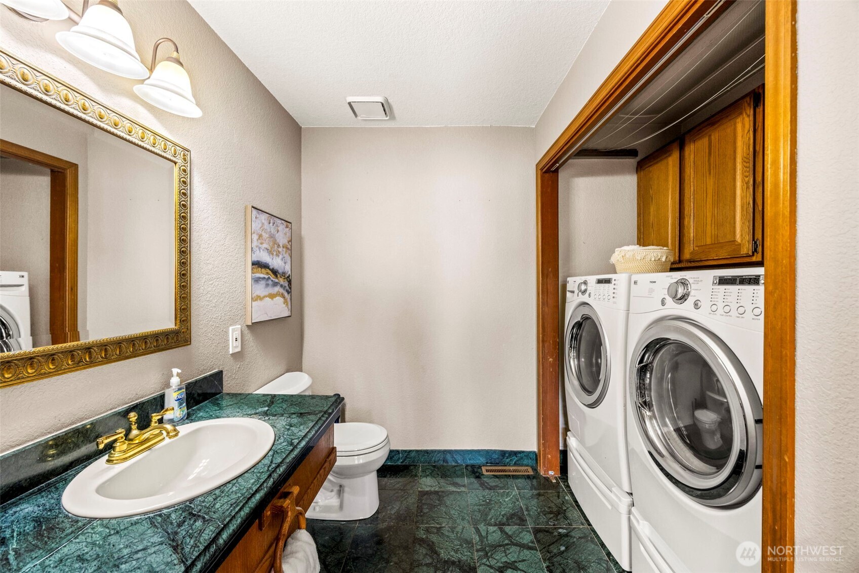 12205 Shorewood Drive Property Photo 15