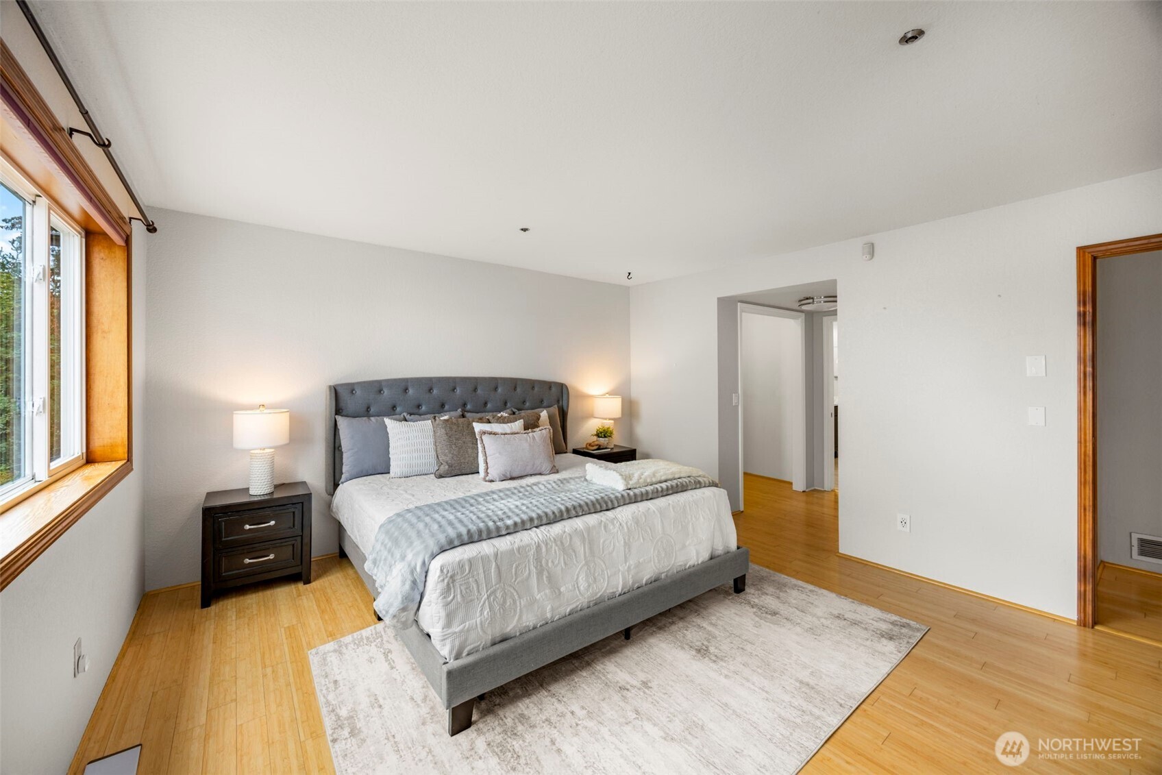 12205 Shorewood Drive Property Photo 17