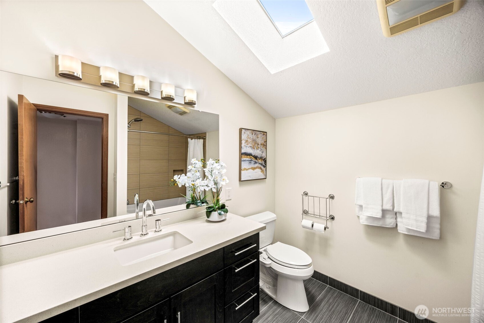 12205 Shorewood Drive Property Photo 28