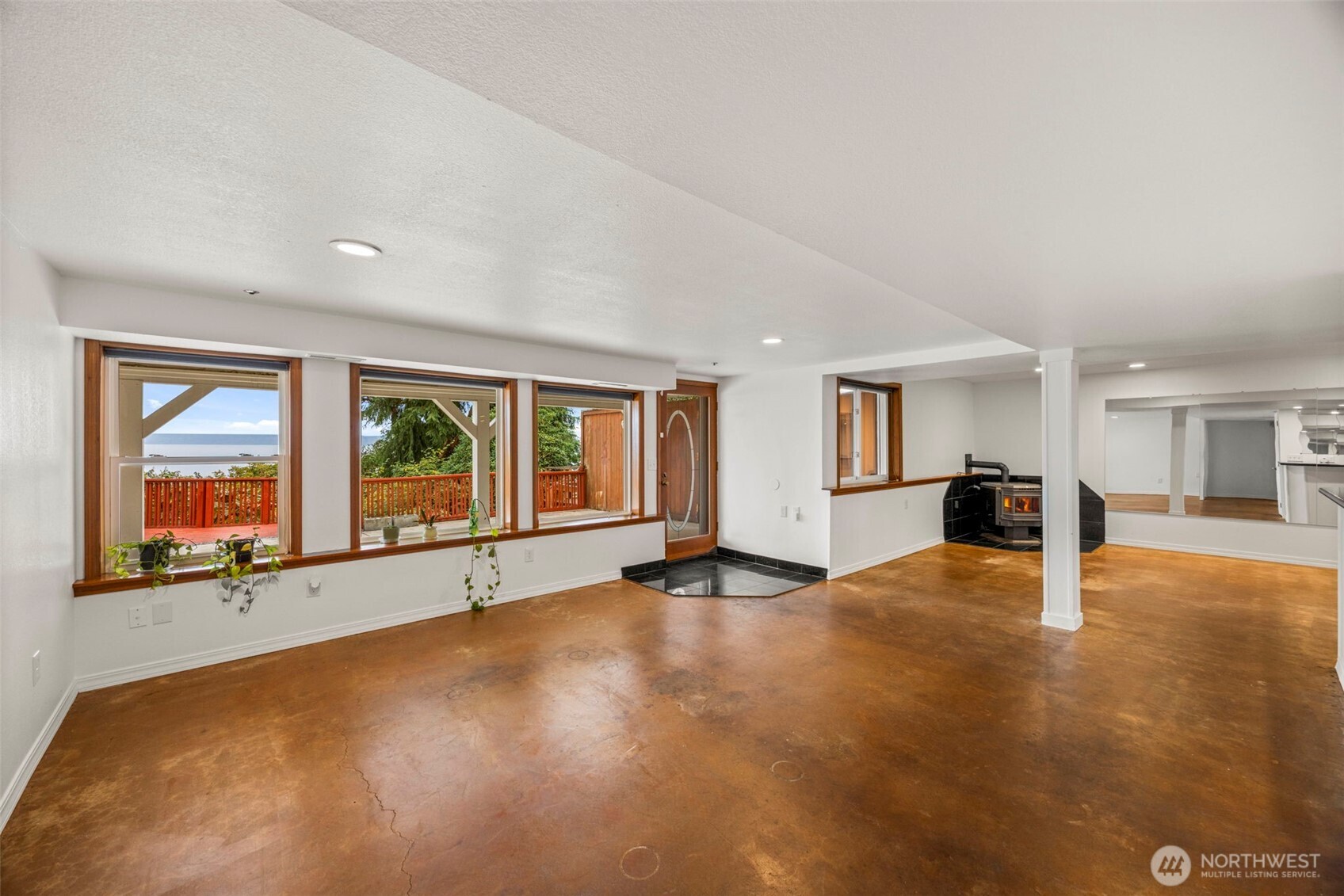 12205 Shorewood Drive Property Photo 33