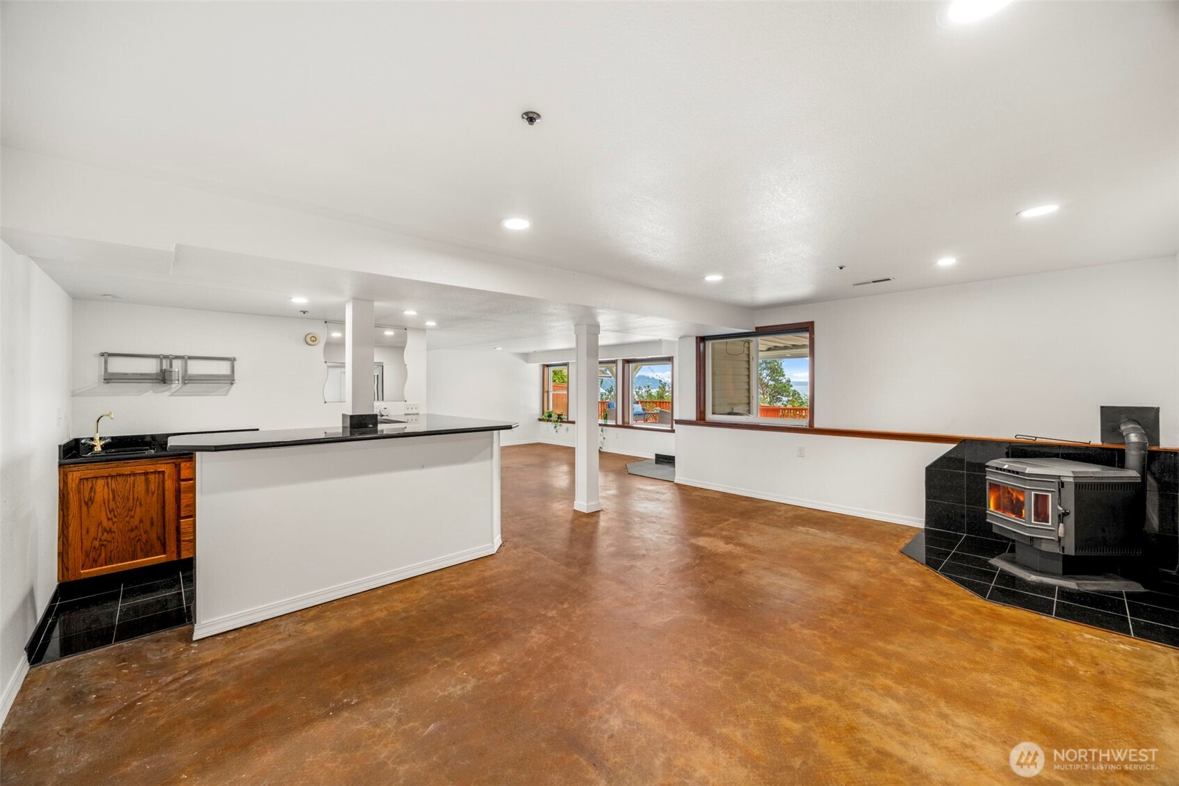 12205 Shorewood Drive Property Photo 34