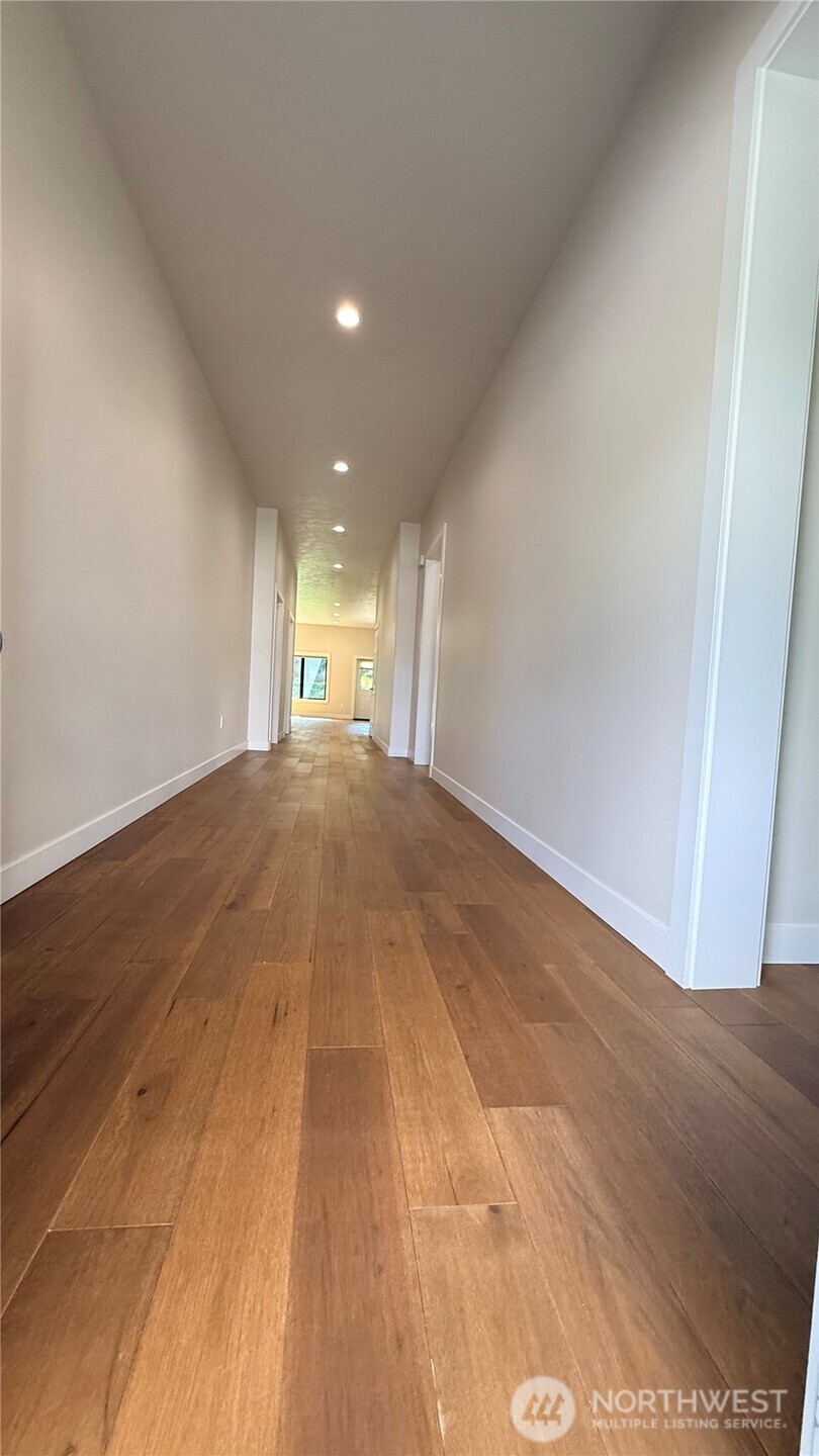 901 Janimari Court Property Photo 10