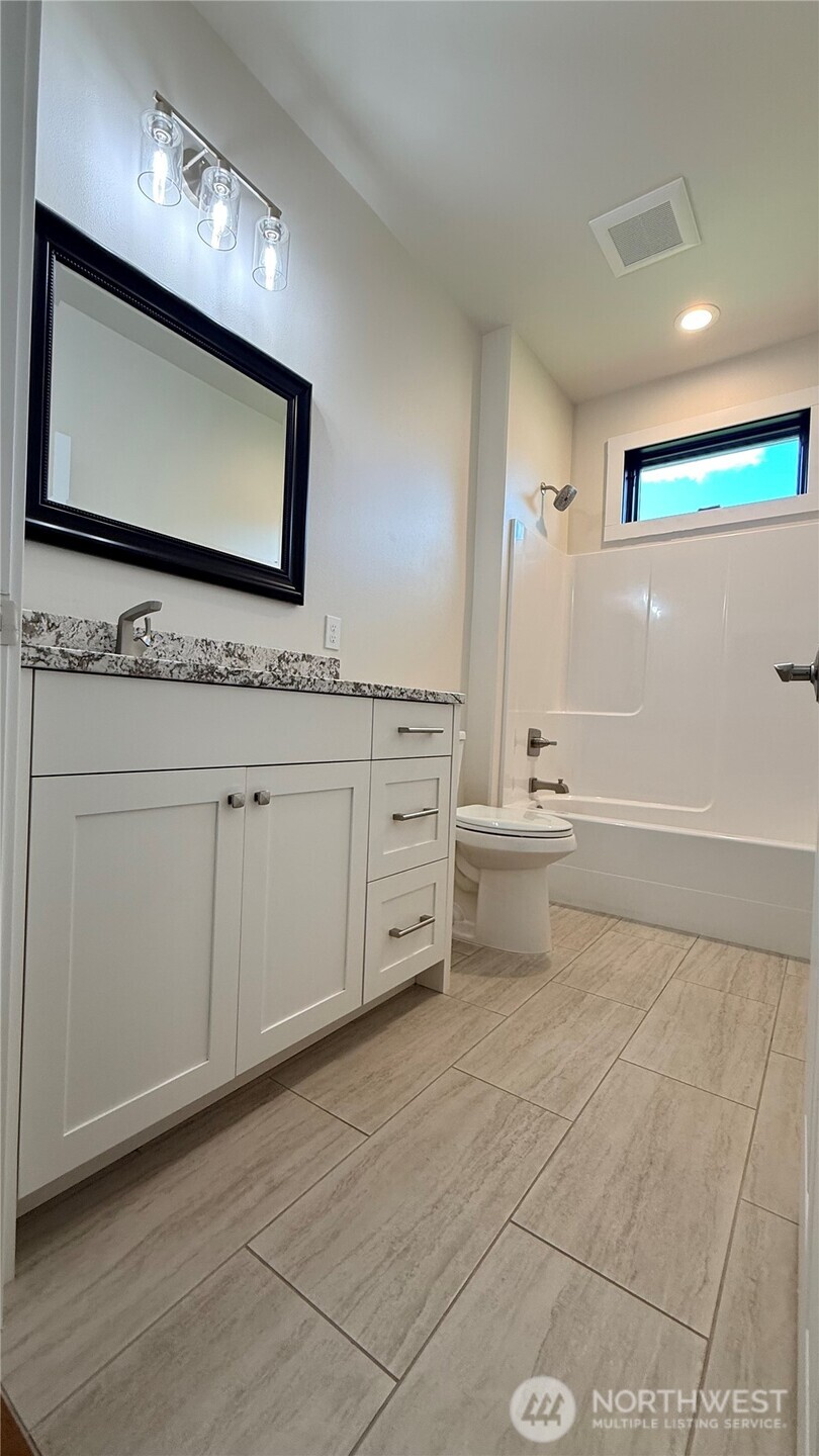 901 Janimari Court Property Photo 12
