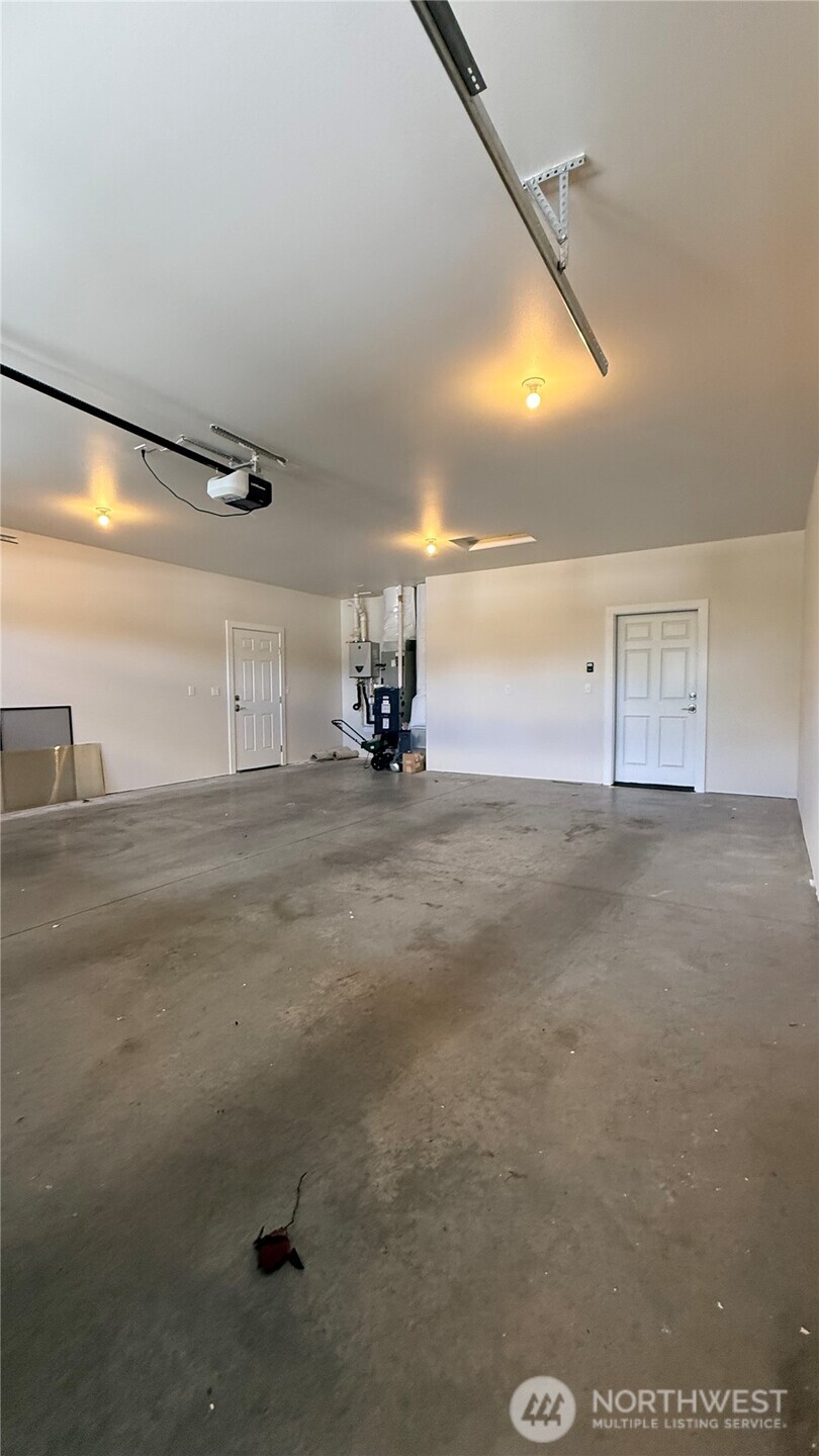 901 Janimari Court Property Photo 23