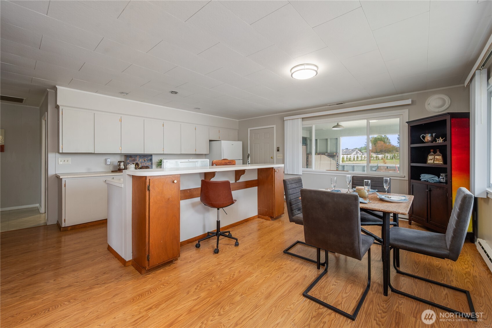 4924 Northwest Drive Property Photo 5