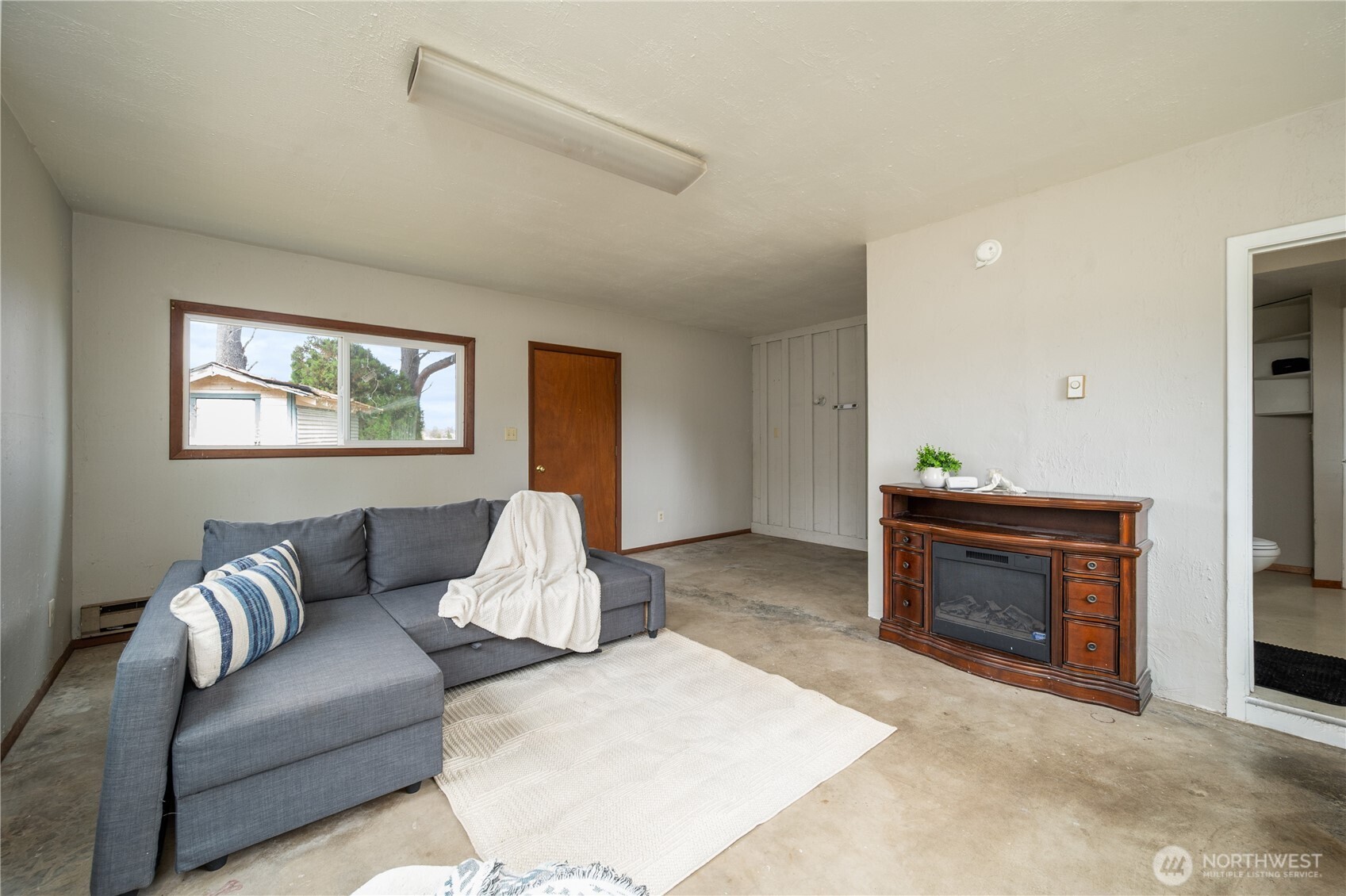 4924 Northwest Drive Property Photo 18