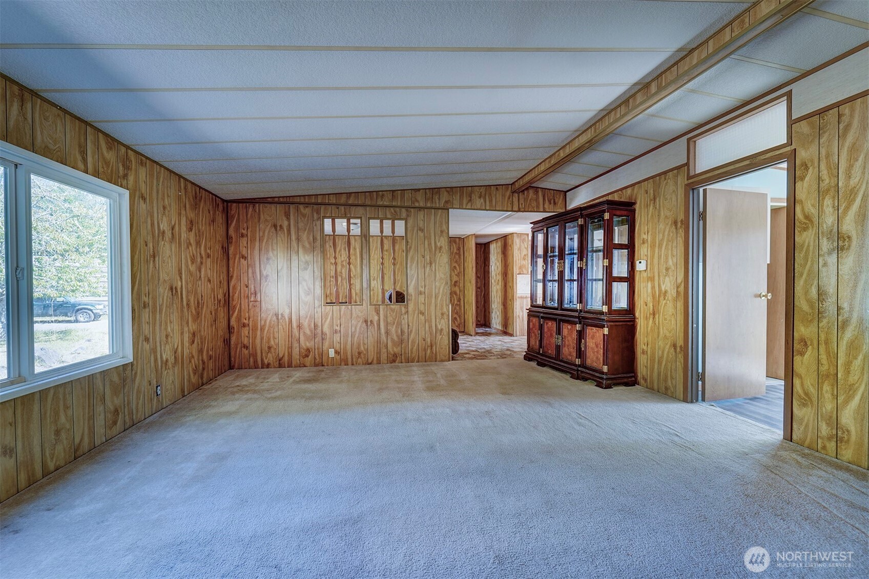2321 Ne Sylvan Way Property Photo 5
