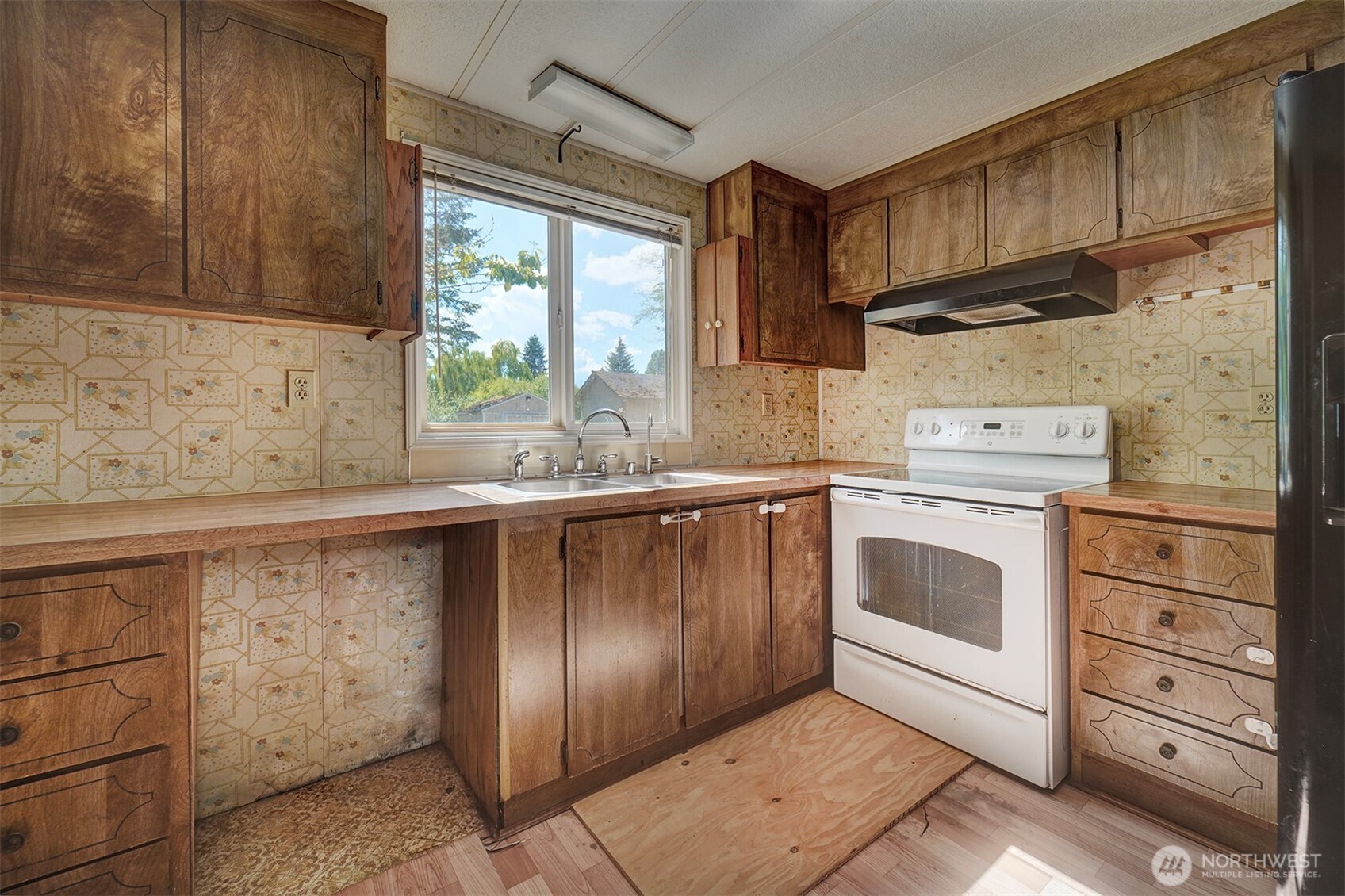 2321 Ne Sylvan Way Property Photo 9