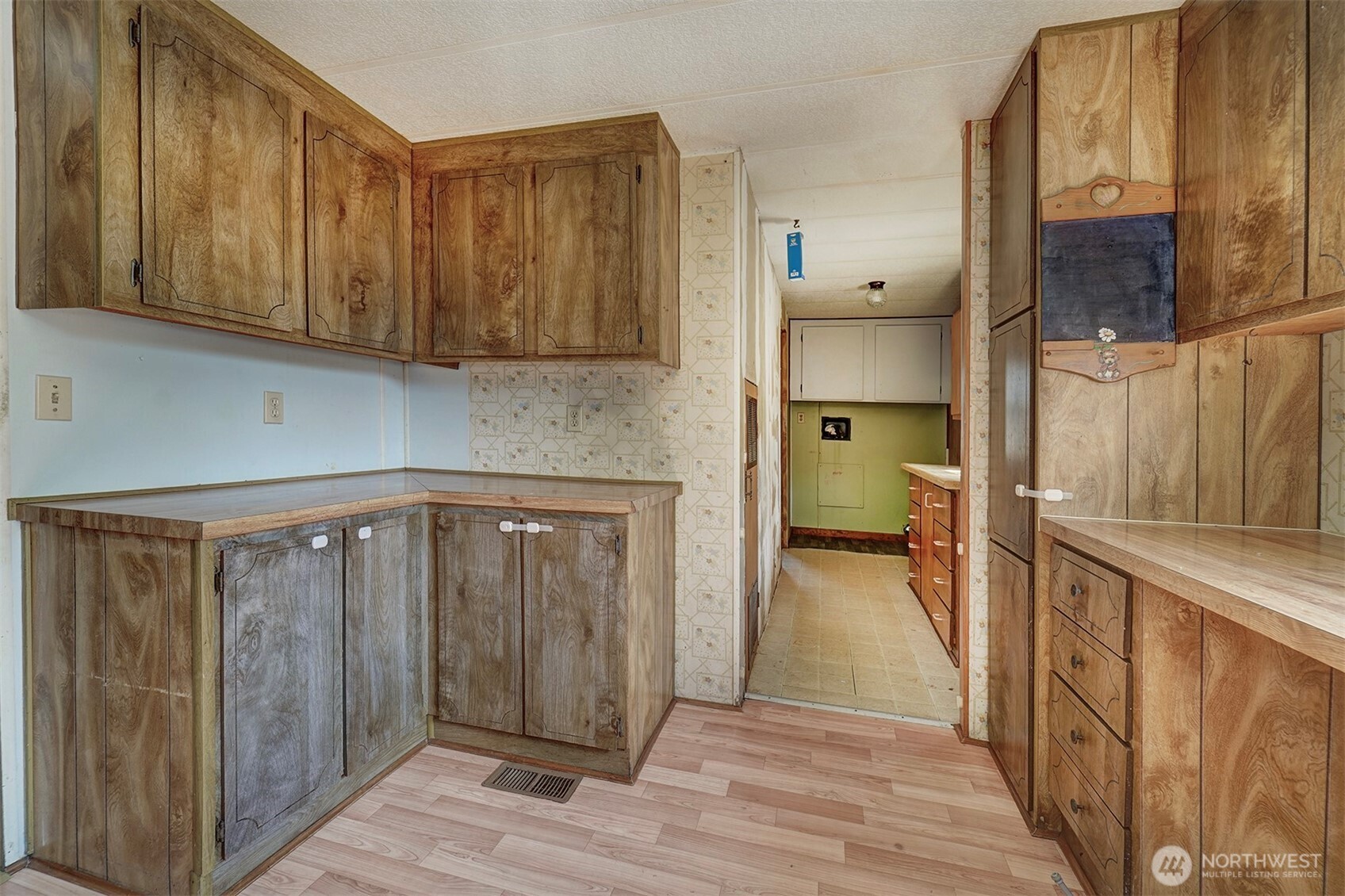 2321 Ne Sylvan Way Property Photo 10