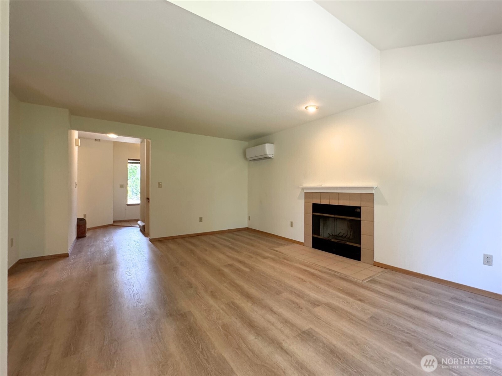 1319 -1325 Contra Costa Avenue Property Photo 5