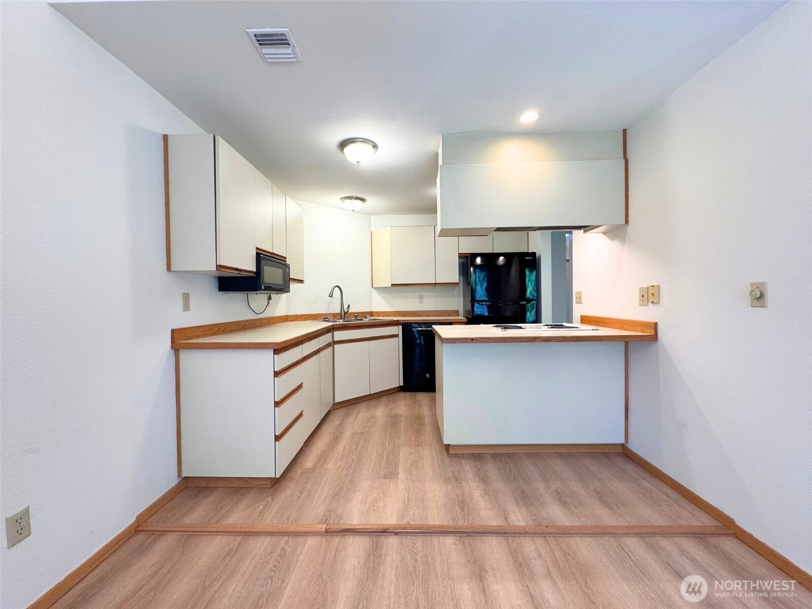 1319 -1325 Contra Costa Avenue Property Photo 7