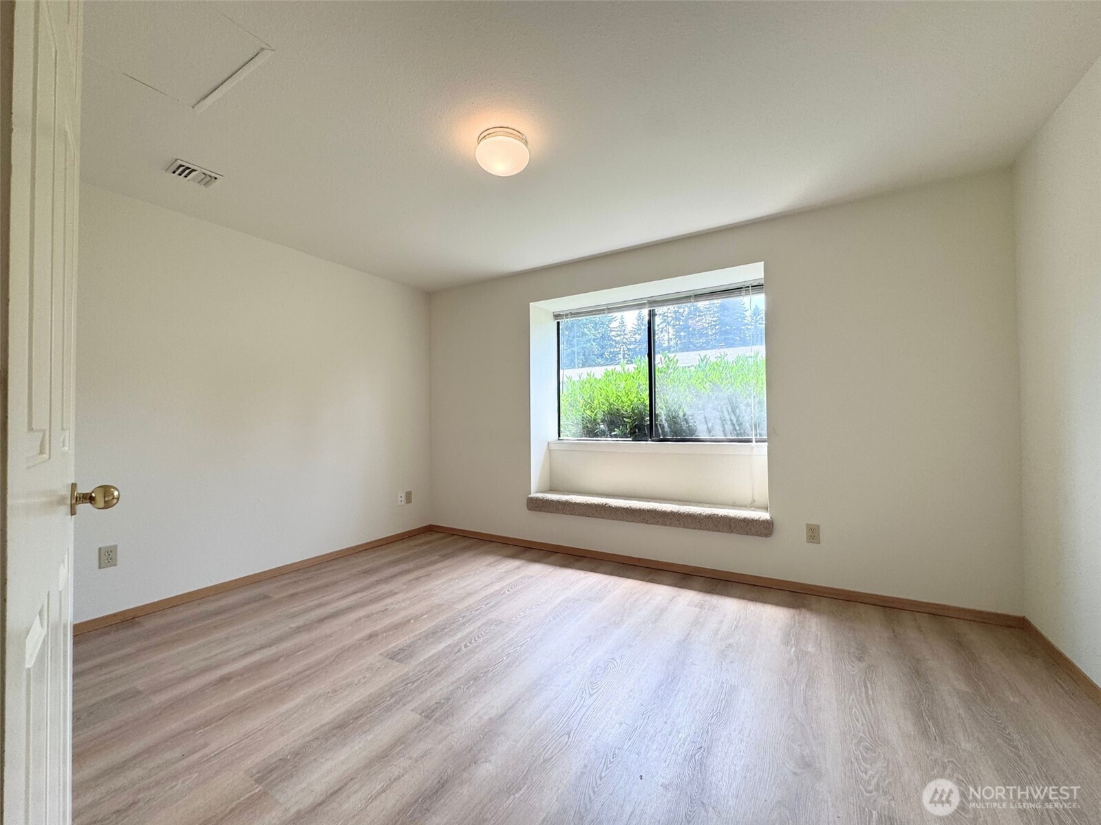 1319 -1325 Contra Costa Avenue Property Photo 12