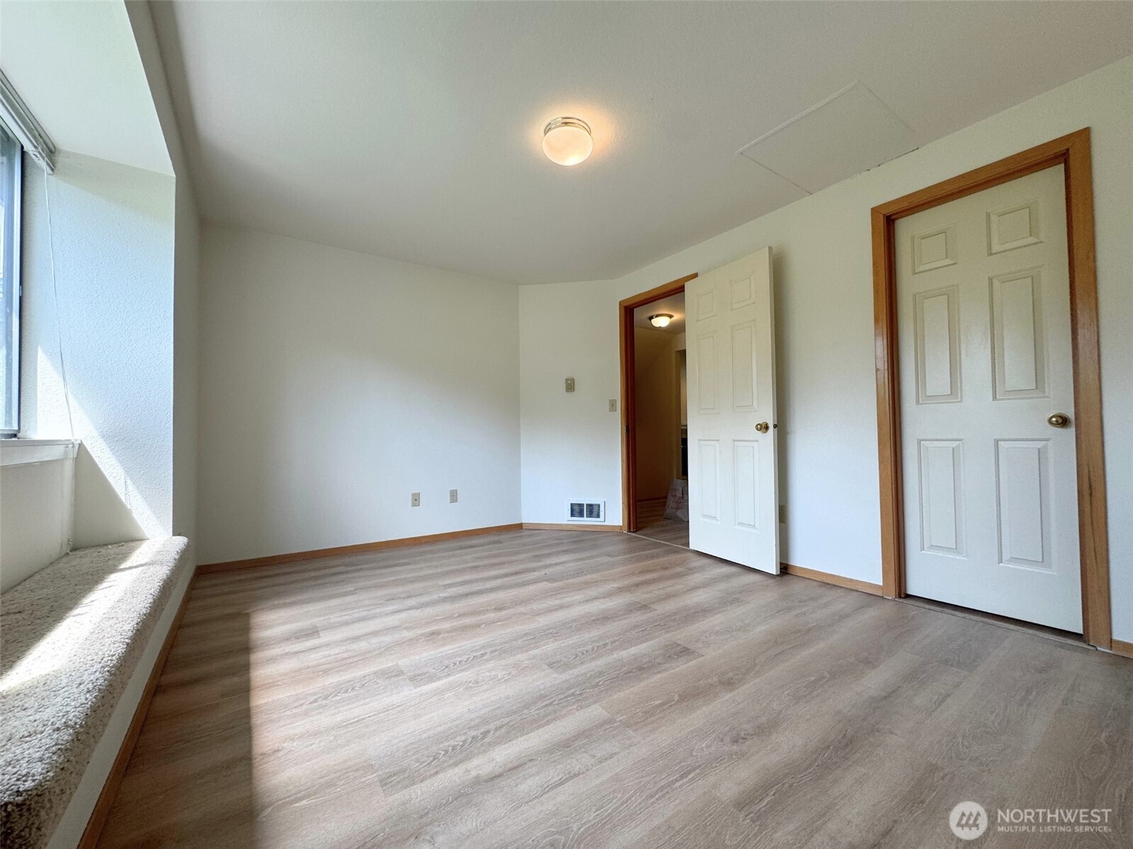 1319 -1325 Contra Costa Avenue Property Photo 13
