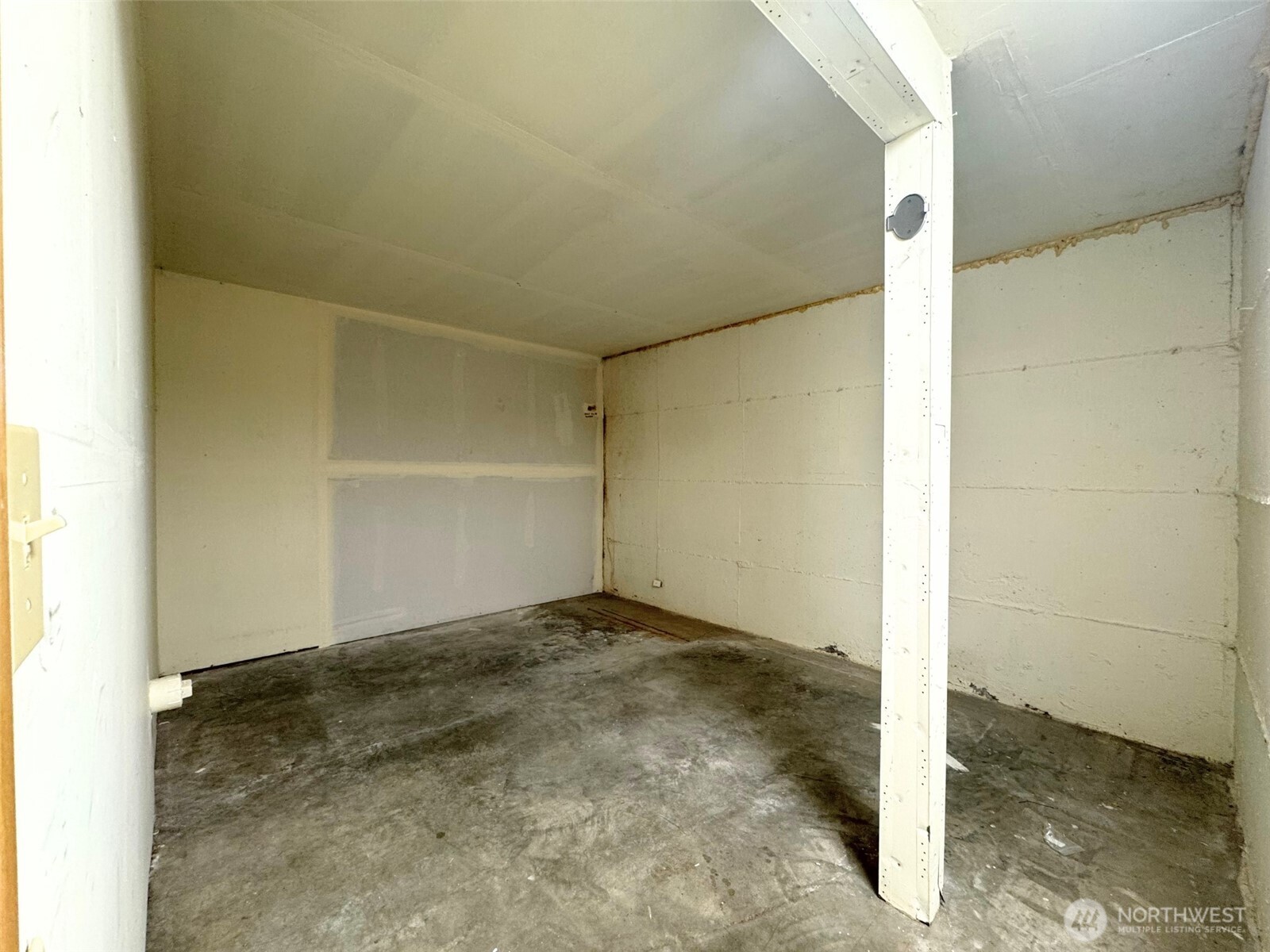 1319 -1325 Contra Costa Avenue Property Photo 17