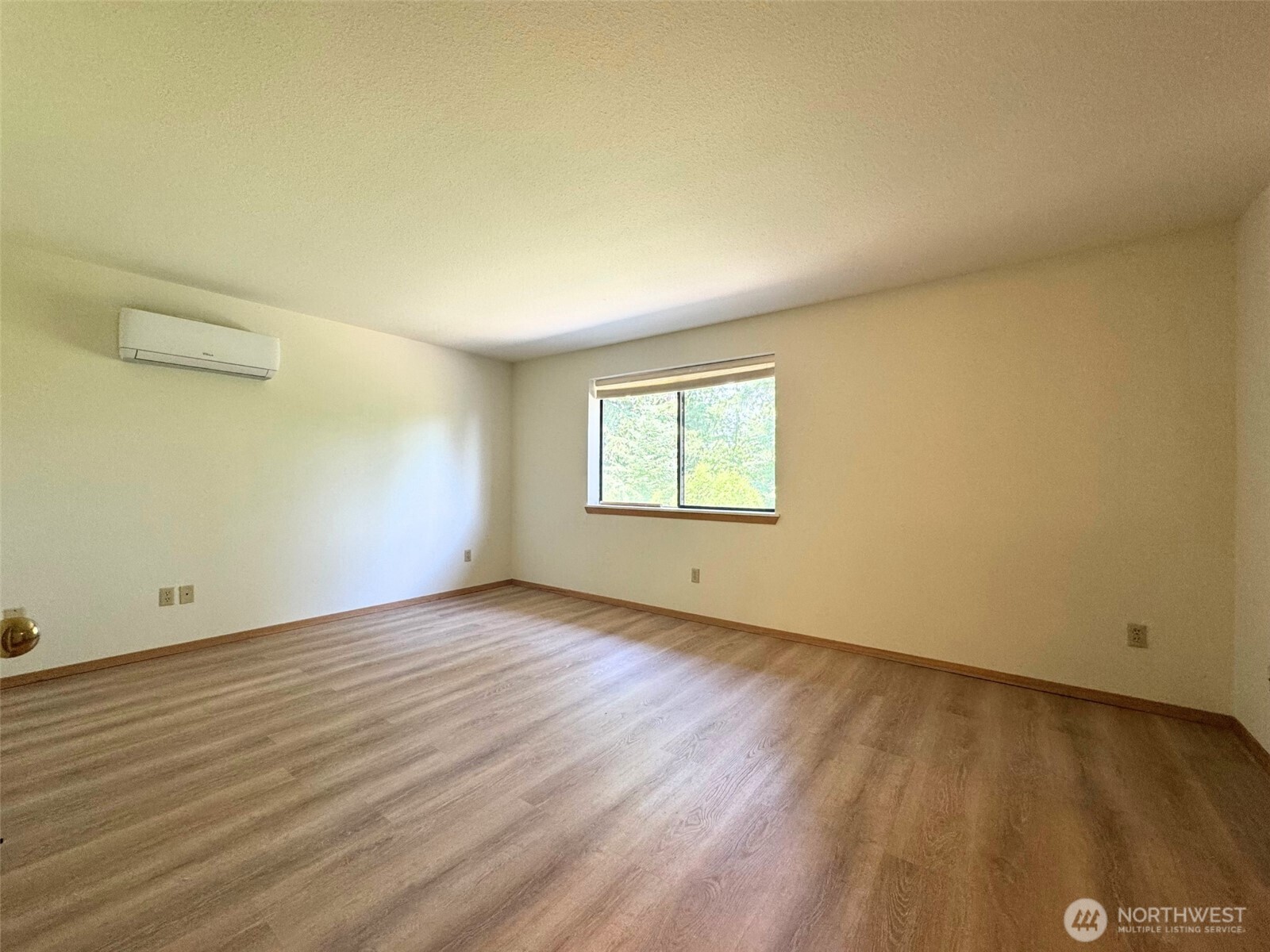 1319 -1325 Contra Costa Avenue Property Photo 19
