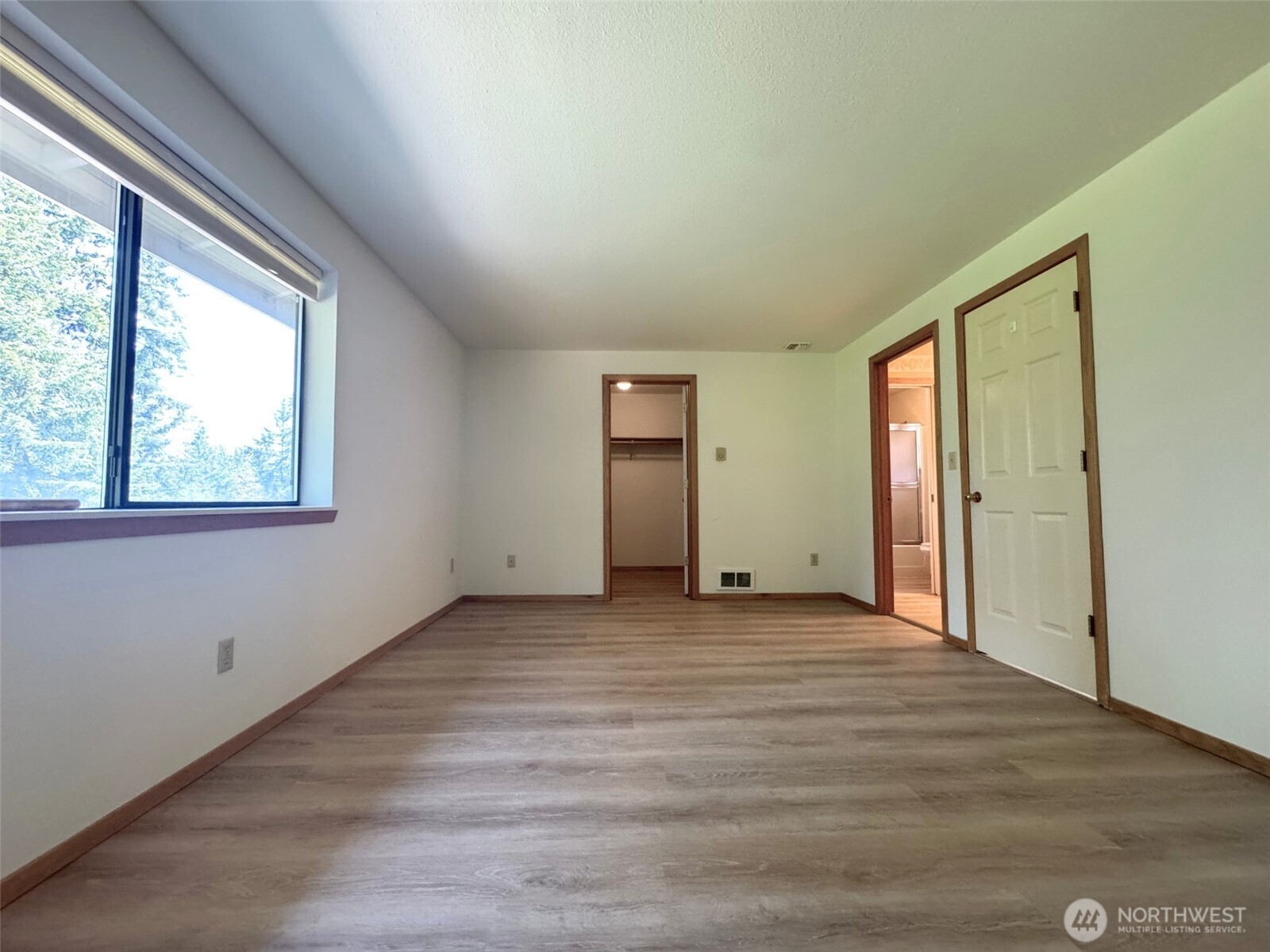 1319 -1325 Contra Costa Avenue Property Photo 20
