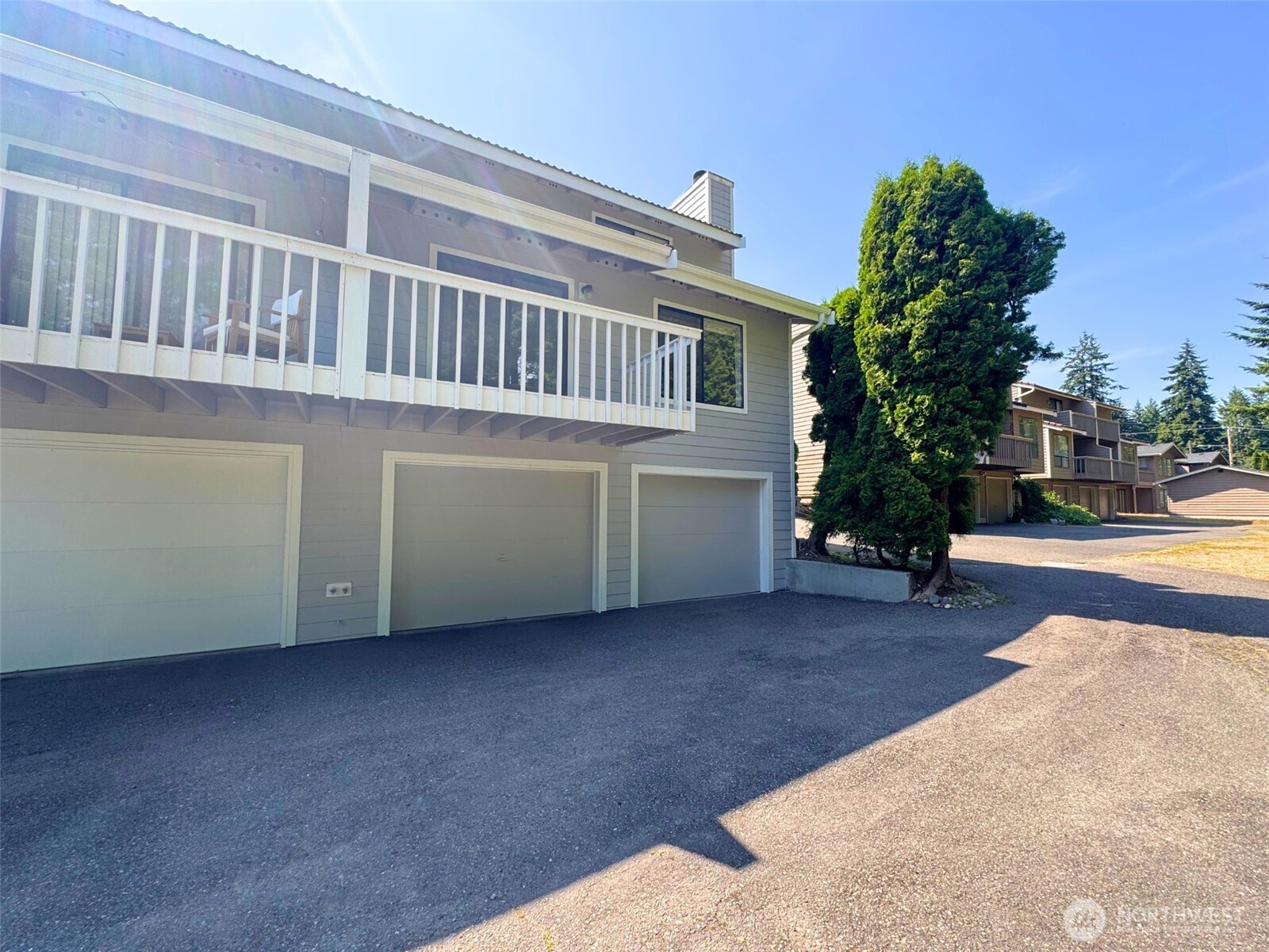 1319 -1325 Contra Costa Avenue Property Photo 23