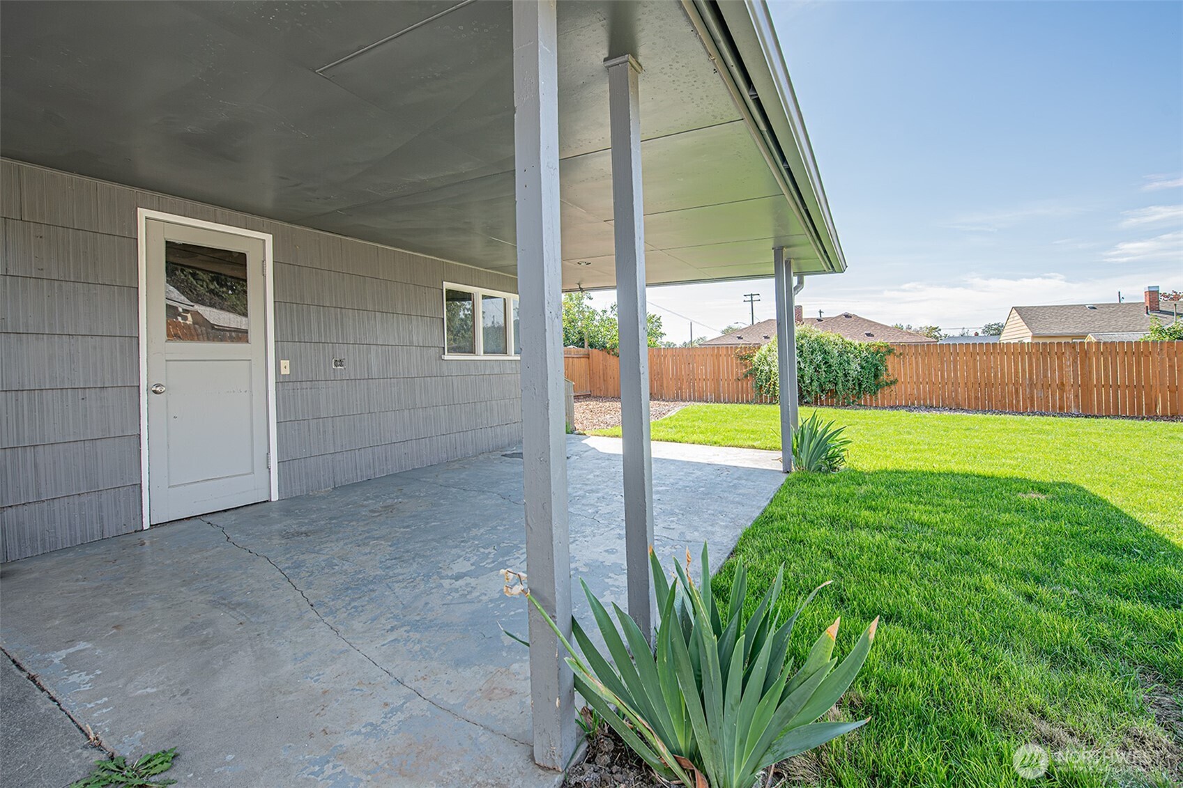 105 Francis Drive Property Photo 6