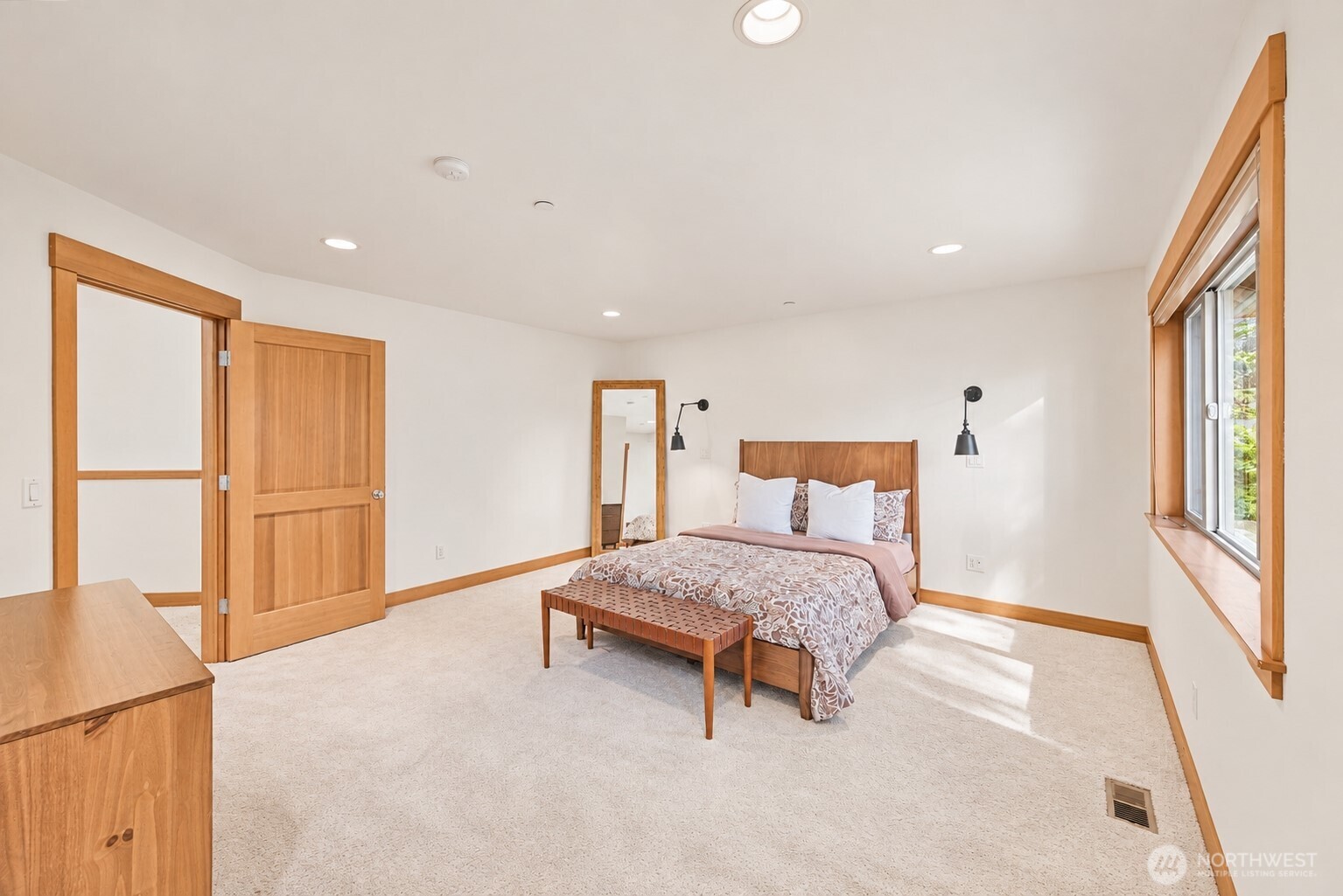 18520 26th Avenue Property Photo 23