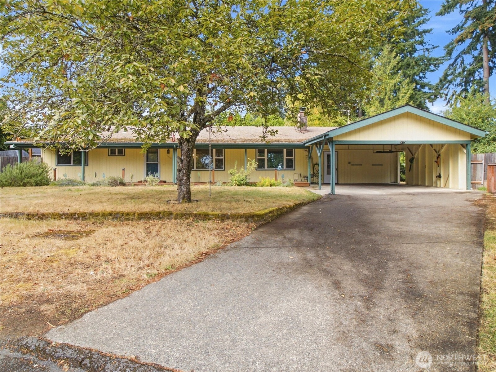 7738 Long Lake Court Property Photo 1