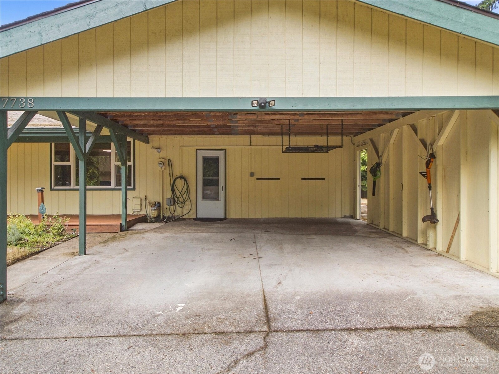 7738 Long Lake Court Property Photo 3