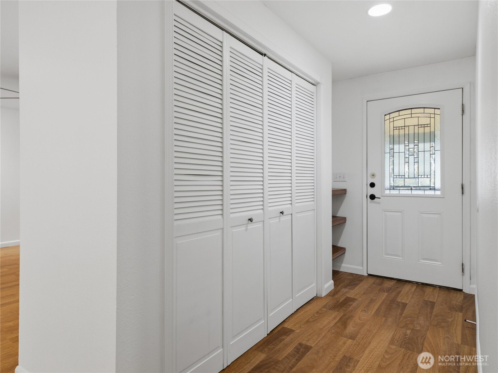7738 Long Lake Court Property Photo 6