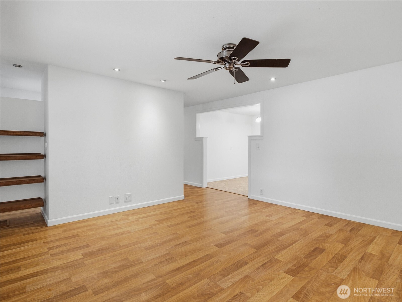 7738 Long Lake Court Property Photo 8