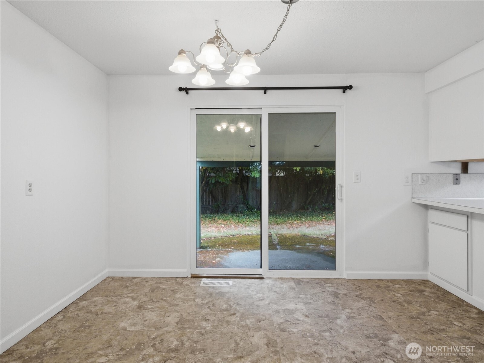7738 Long Lake Court Property Photo 9