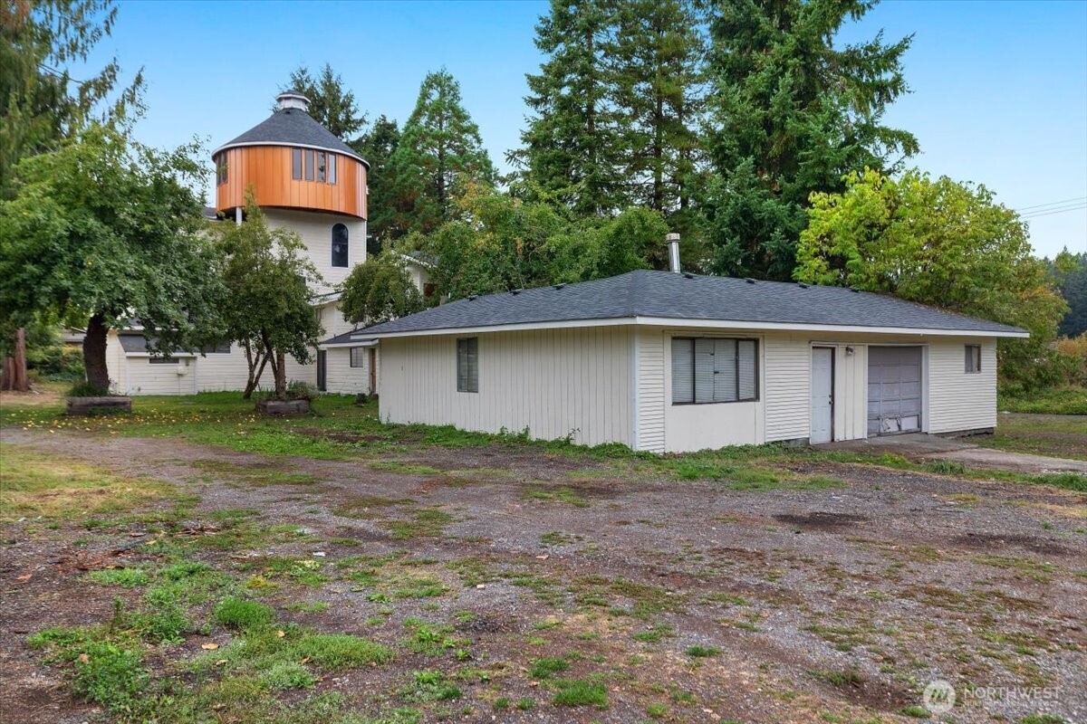 1497 Old Military Road Property Photo 2