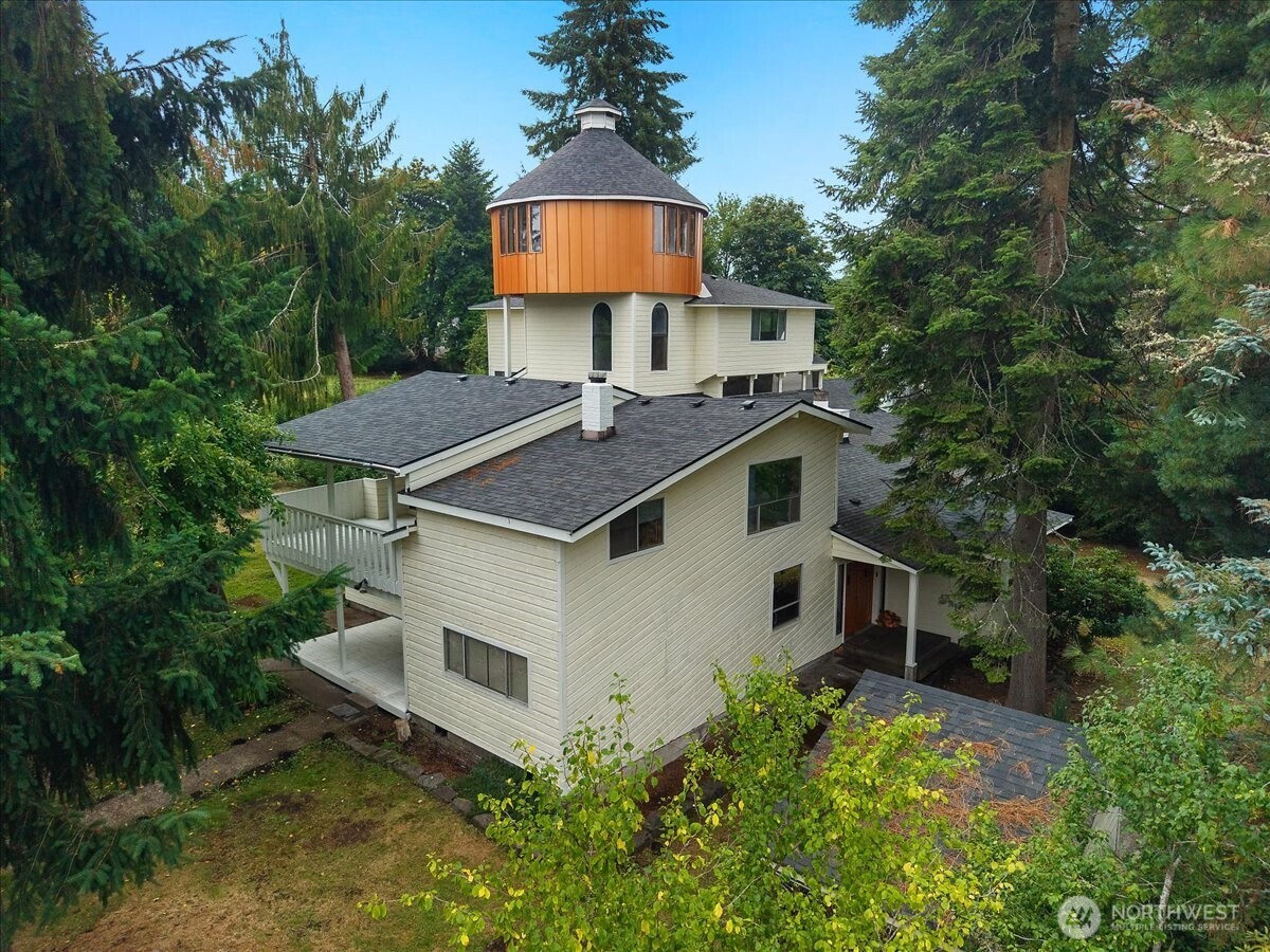 1497 Old Military Road Property Photo 5