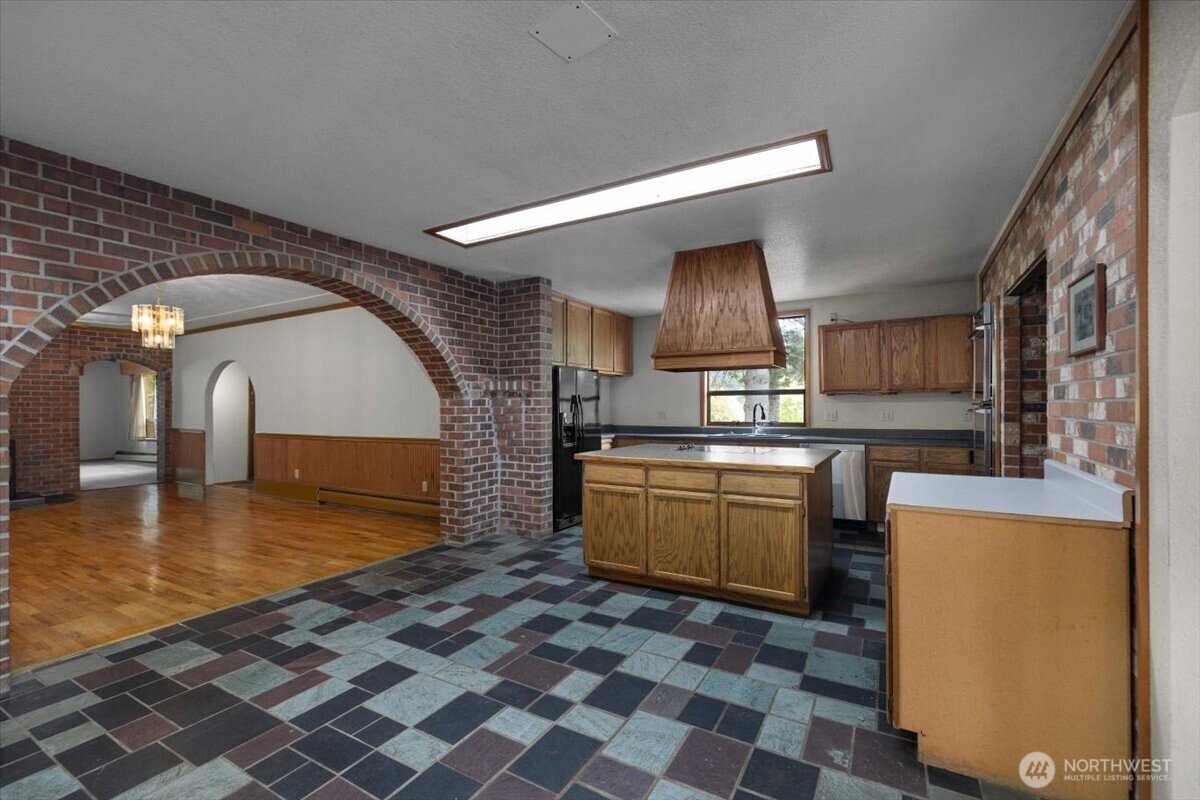 1497 Old Military Road Property Photo 10