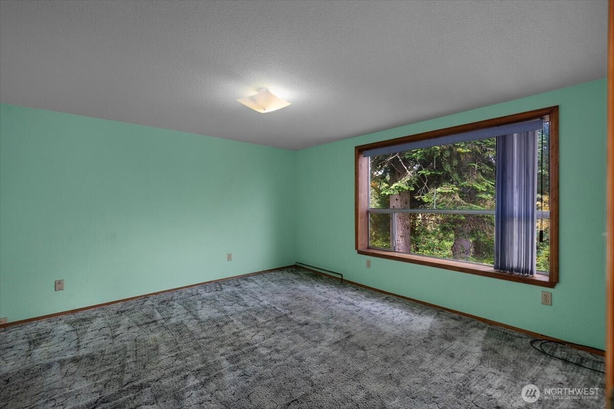 1497 Old Military Road Property Photo 30