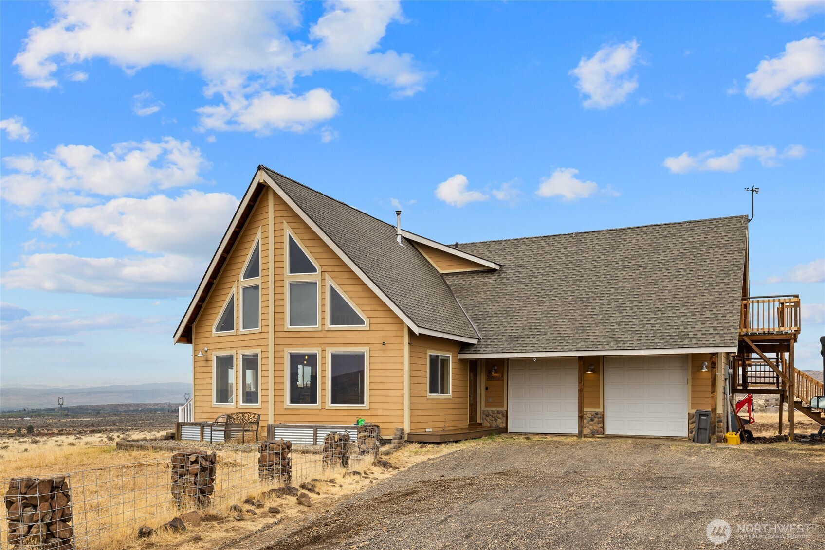 1231 Secret Canyon Road Property Photo 4