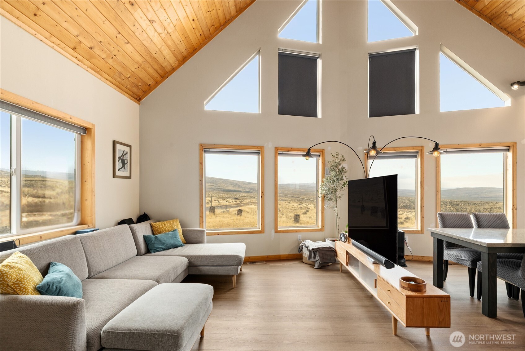1231 Secret Canyon Road Property Photo 7