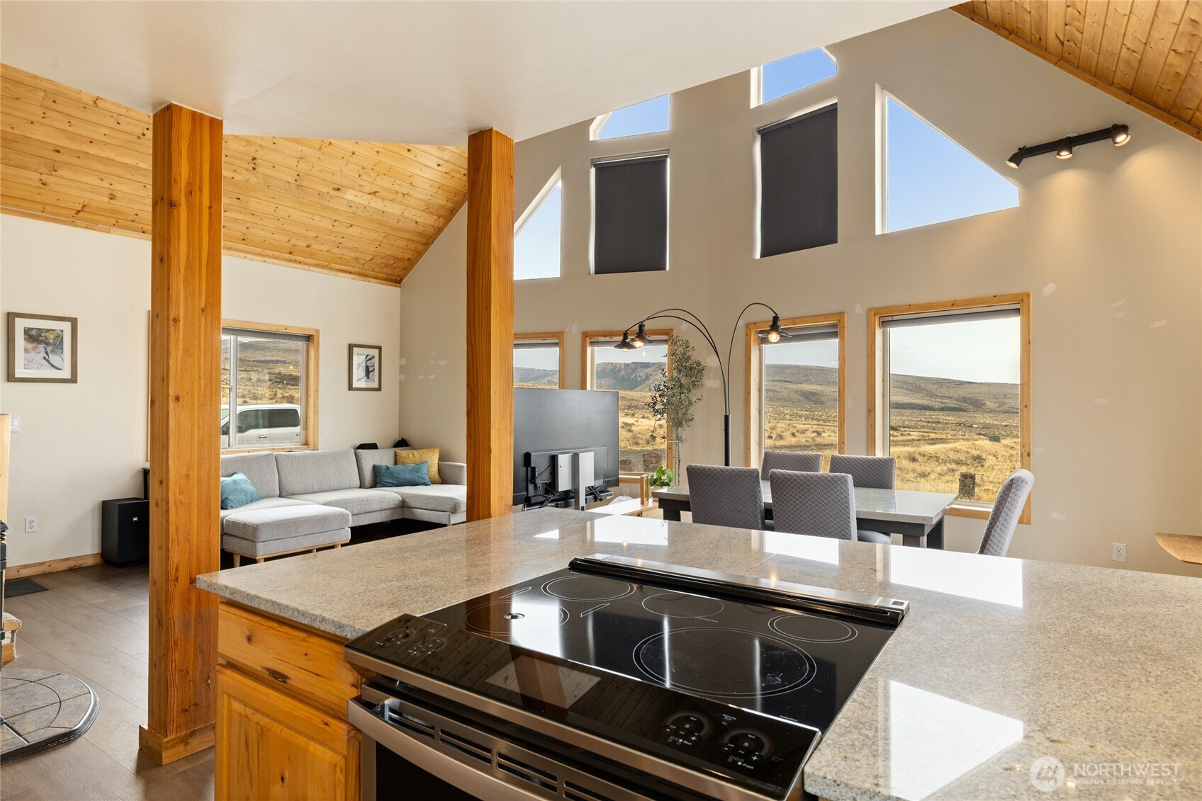 1231 Secret Canyon Road Property Photo 13