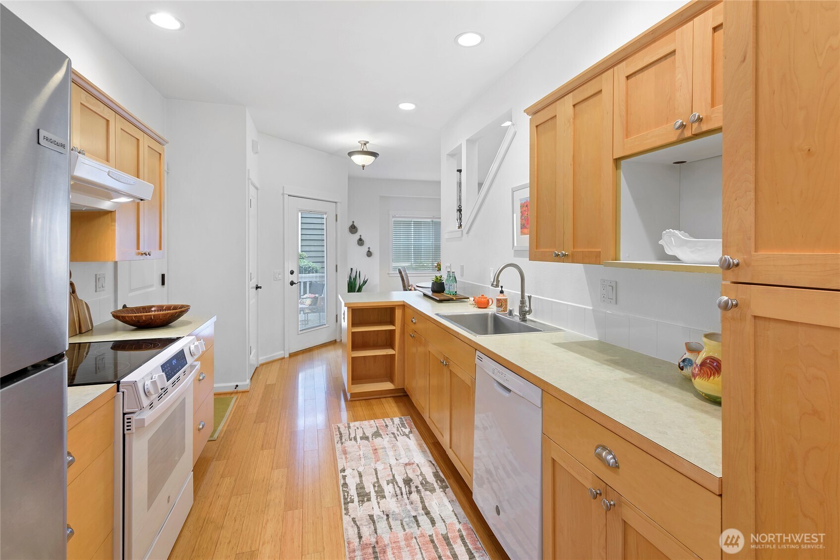 1870 Sakai Village Loop 28 Property Photo 6