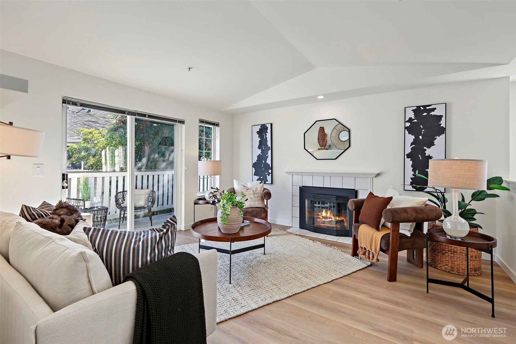 901 Sunset Boulevard B307 Property Photo 2