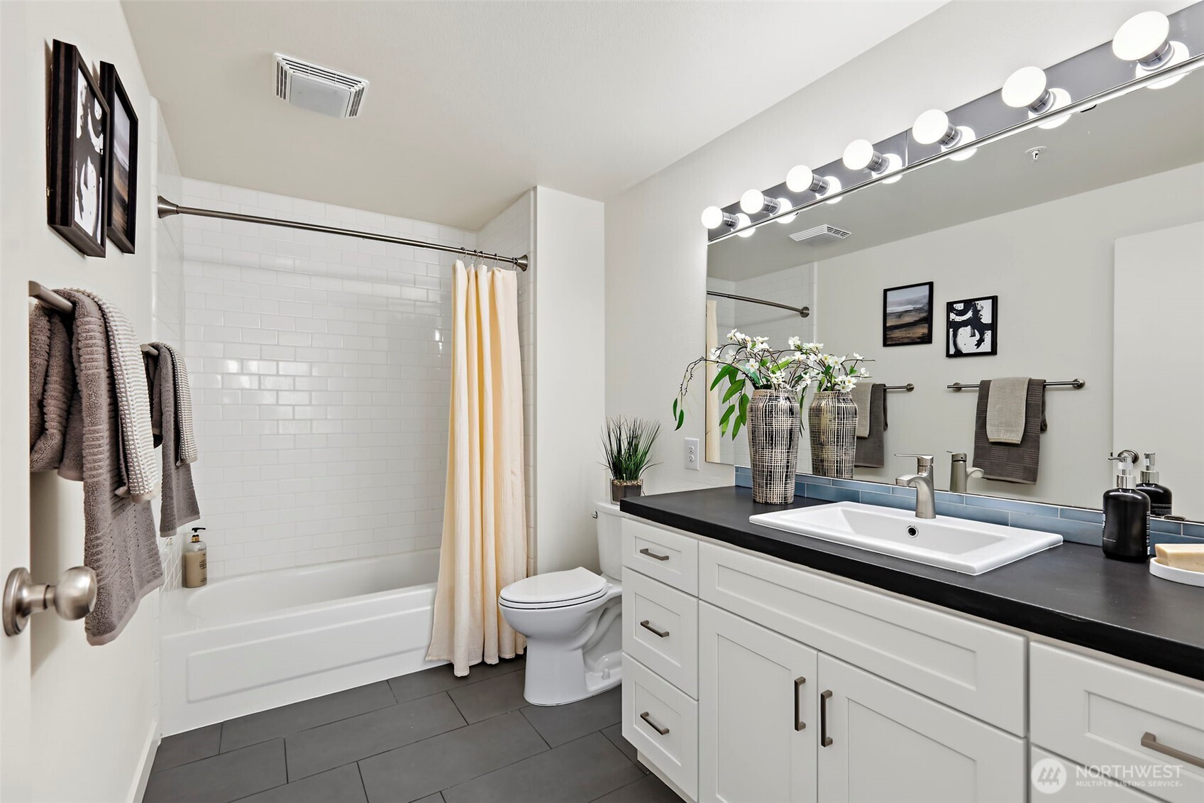 901 Sunset Boulevard B307 Property Photo 15