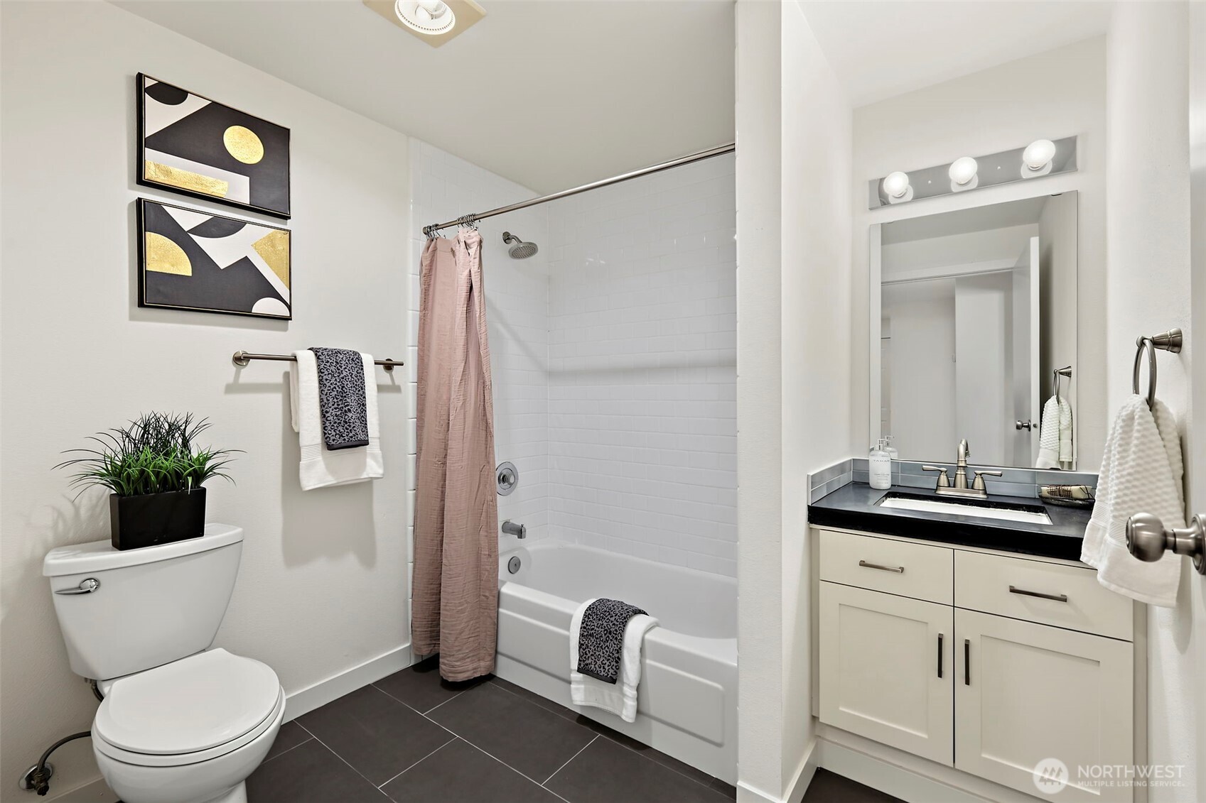 901 Sunset Boulevard B307 Property Photo 18