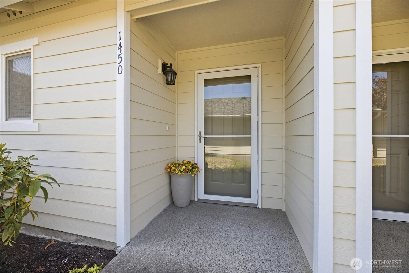 1450 Mountain View Drive Property Photo 2